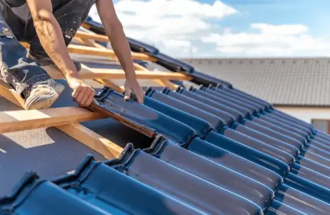 Couverture de toiture à Sévérac